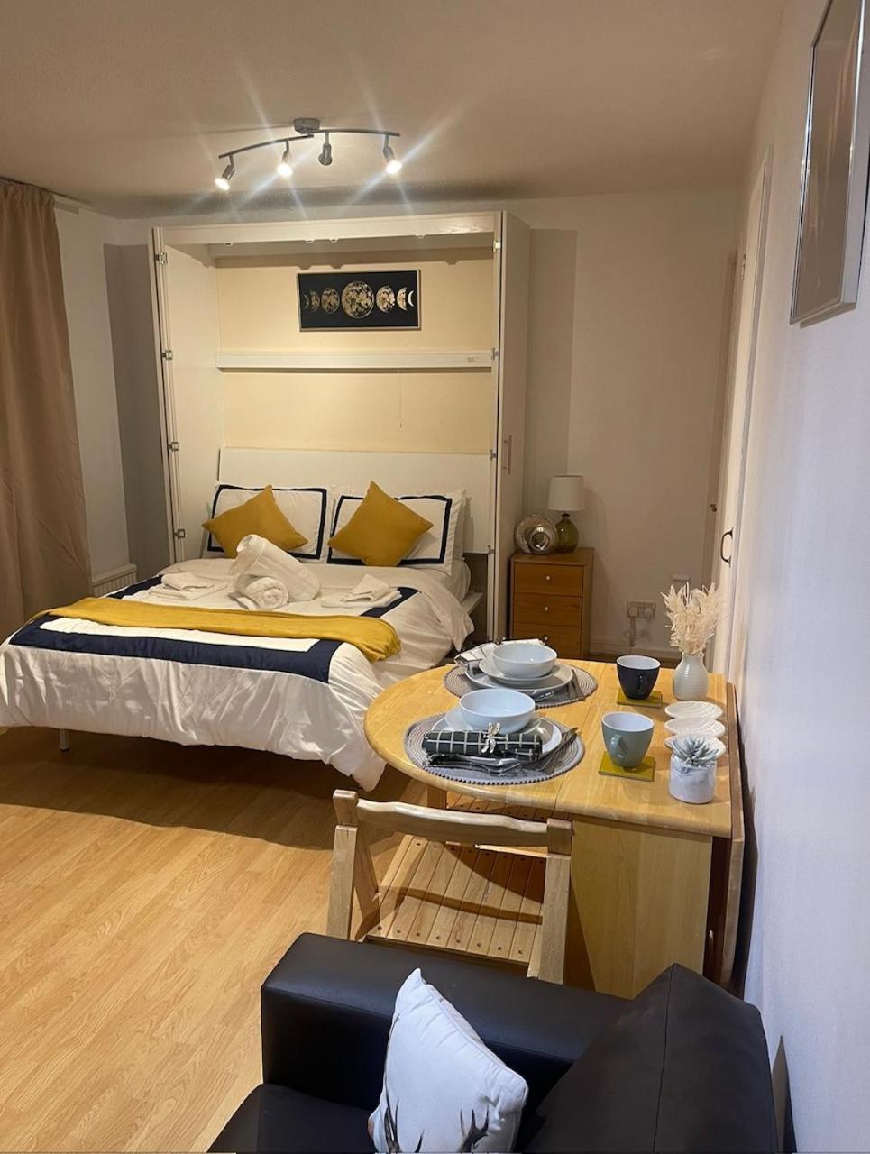 Chelsea Studio Лондон Экстерьер фото